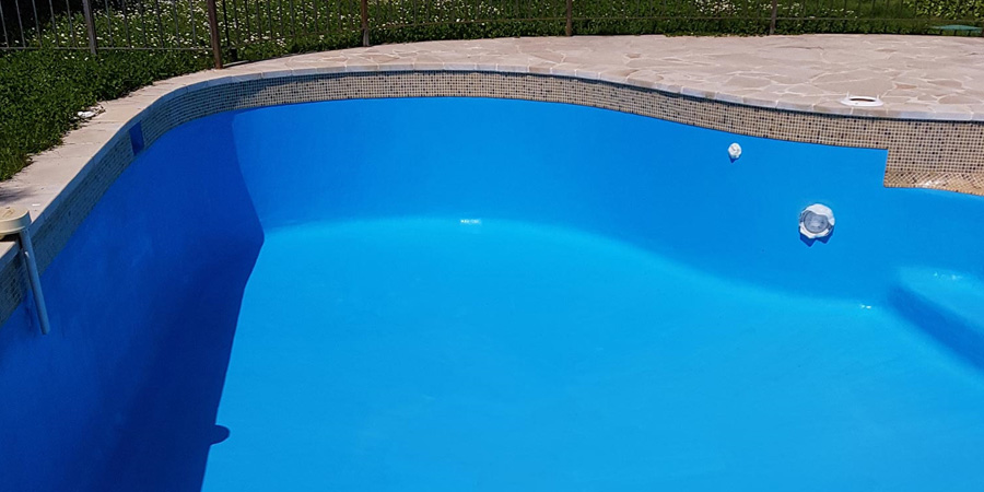 Piscine en béton ciré : guide complet de fabricant